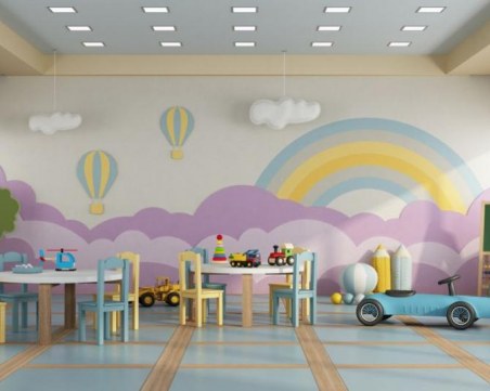 Две забавачки в София остават отворени за деца на медици