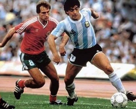 Легендите не умират! Великите Марадона и Аян Садъков на Световното по футбол през 86-та