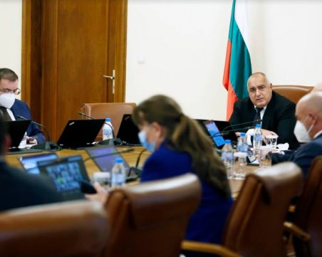 Борисов: На 21 декември детските градини и училищата отварят, молове и ресторанти – плавно ще заработят