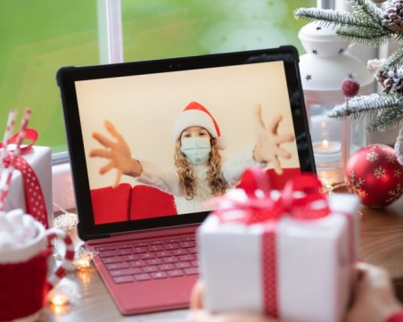 В Мадрид по Коледа: До 10 души на трапезата и полицейски час