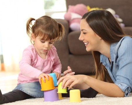 Над 5000 семейства с детегледачка по държавна програма