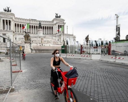 Италия облекчава мерките, но броят на смъртните случаи се доближиха до рекорда