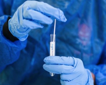 Личните лекари назначават PCR тестове от днес