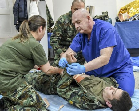 Още 40 войници влизат в битката на първа линия с COVID-19 във военните болници