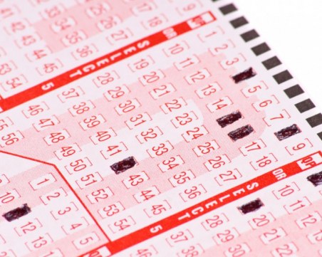 Канадец не разбра цял месец, че е спечелил джакпот от лотарията