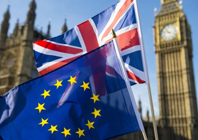 Подновиха преговорите за Брекзит в Лондон