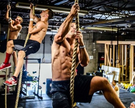 Фитнеси, спортни зали и басейни искат помощ от държавата след затварянето