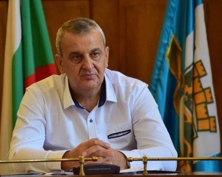 Изписват от болницата общинар номер 1 в  Пловдив след 11 дни лечение от COVID