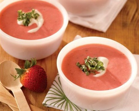 Как да приготвим студена ягодова супа