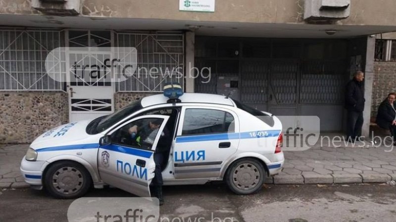 Пловдивчанка за малко да падне от тераса в Кючука, арестуваха сина й