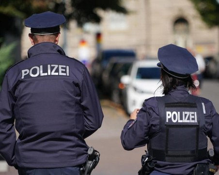 Кола се вряза в пешеходци в Трир