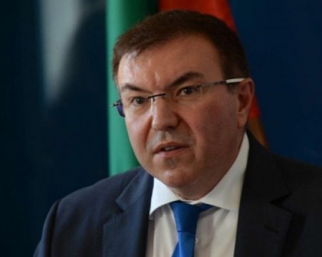Изънреден брифинг на здравния министър и генерал Мутафчийски