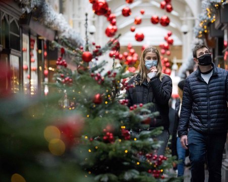 Полицейският час в Италия остава и за Коледа и Нова година, ресторанти ще затварят в 18 часа