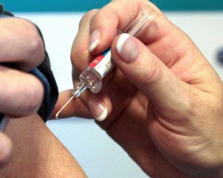 Ваксината Covid Pfizer – одобрена за употреба през следващата седмица в Обединеното кралство