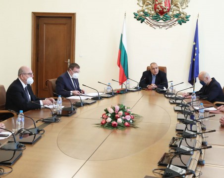 Министри се отчетоха пред Борисов за новите мерки