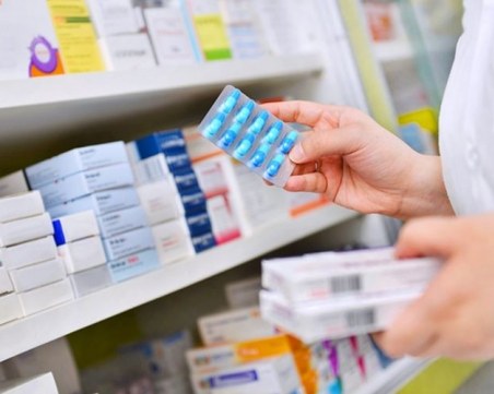 В аптека в Пловдив: Инспектор си купи антибиотик без рецепта, глобата от 1000 лв обаче отпадна