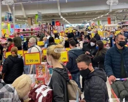 Българите сме малък, но изключително прост народ! Локдаунът не стига, трябва ни нокдаун