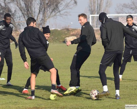 Групата на Локо за Ботев Враца, Малембана се завръща