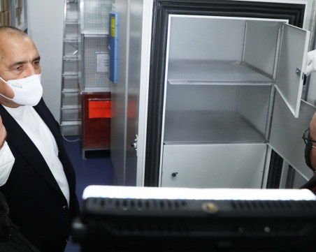 Мутафчийски: Хладилник за ваксини ще има и в Пловдив