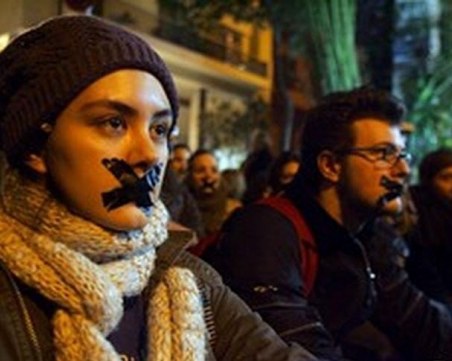 Забраниха масовите събития в Гърция