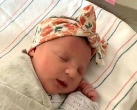 Бебе се роди от най-дълго замразения ембрион в света