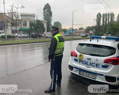 Гъста мъгла се стеле в Пазарджишко, МВР с апел