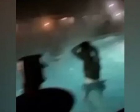 Пир по време на чума: Младежи купонясват в басейн, напук на мерките