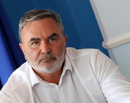 Кунчев: Ако хипермаркетите се окажат огнища на COVID, ги затваряме