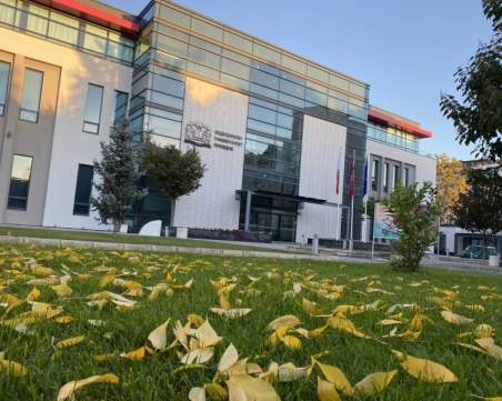 Студенти от МУ-Пловдив издадоха книга с есета по медицинска биология