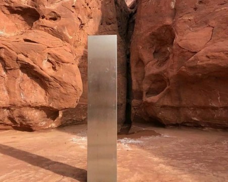 Тайнствен монолит се появи и във Великобритания