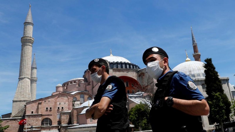 COVID-19 на Балканите: Най-много нови случаи в Турция, Сърбия на второ място