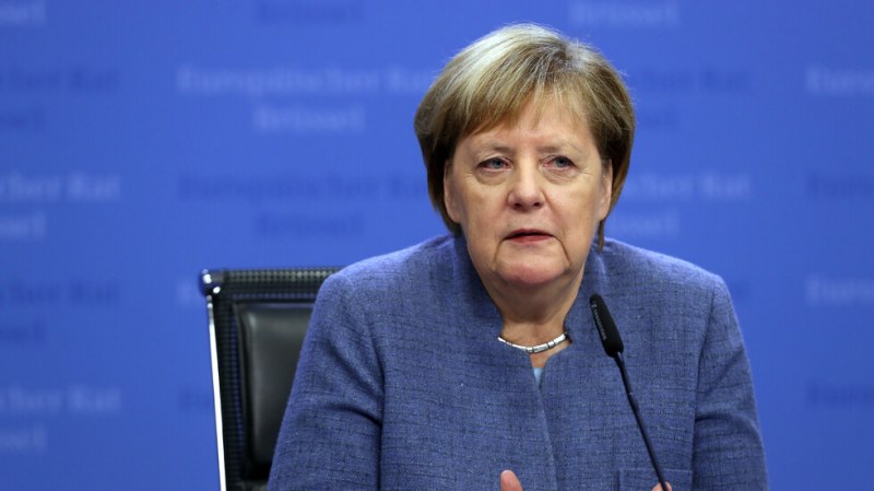 Меркел: Няма да издържим тази зима без допълнителни мерки