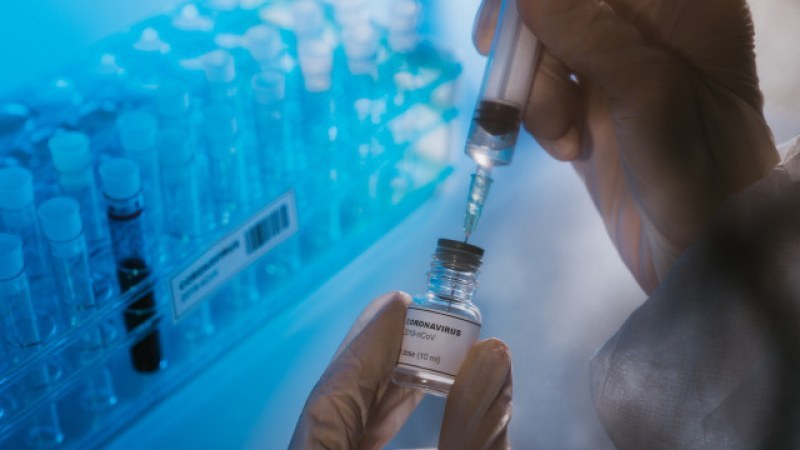 Великобритания се готви масова имунизация, разпределят 40 милиона ваксини