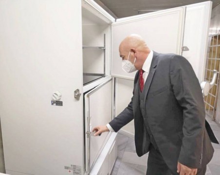 Фризер за 200 000 ваксини пристига в Пловдив утре