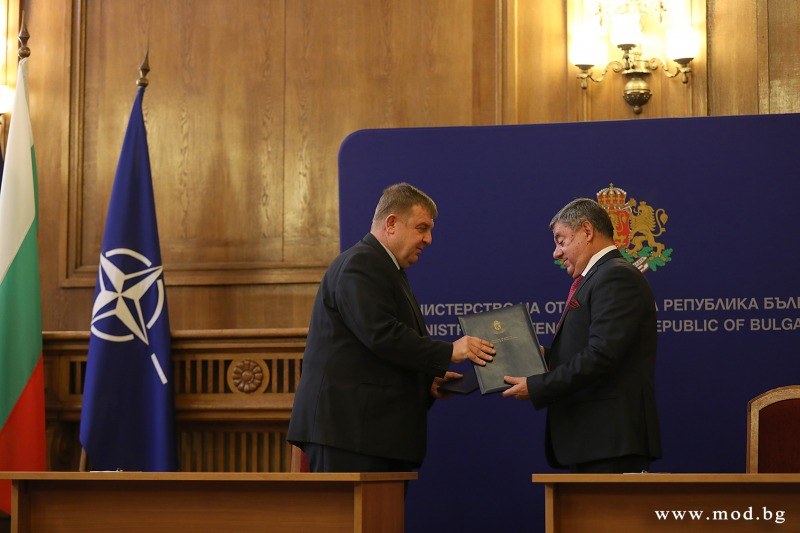 България подписа договор за придобиване на 98 бойни машини за 50 милиона лева