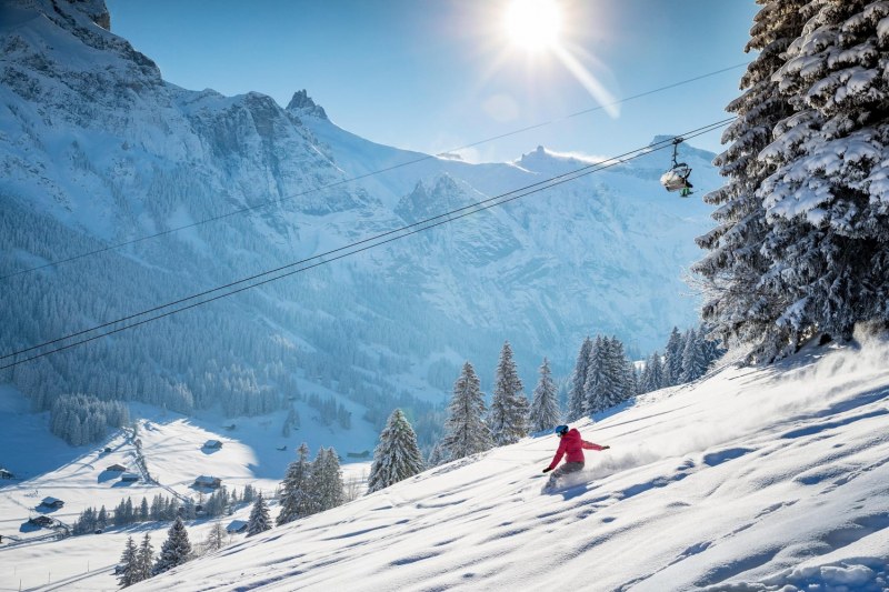 Швейцария обяви откриването на ски курорти за празниците