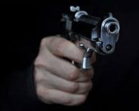 Младежи нападнаха пловдивчанин в Кършияка, той ги заплаши с Глог и го глобиха