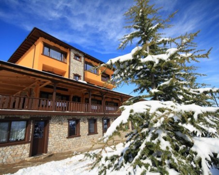 Студенти край Пловдив в издънка! Младежи се сбиха по време на купон, един е арестуван