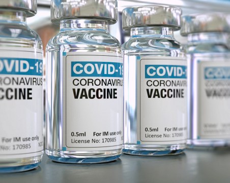 Как действат шестте различни ваксини срещу COVID-19, които се чакат в ЕС и безопасни ли са те?