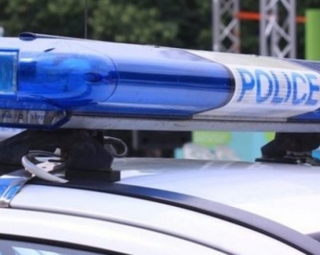 Поредна гонка с полицията в Бургас! Беглецът затъна в нива