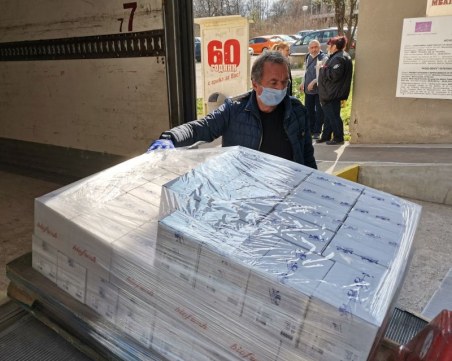 Дариха 50 000 дезинфектанта на 23 болници в Пловдивска област