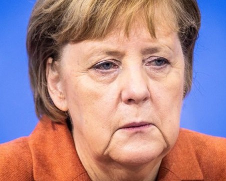 Германия затваря магазините и училищата до 10 януари