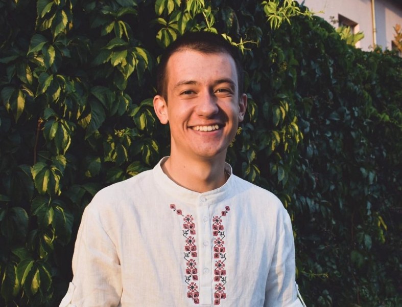 Различните млади: Николай Николов посвещава себе си на изграждането на активно младежко общество