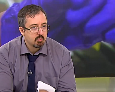 Математик: Трябва да отворим през януари, а до април да ваксинираме 1 млн. души за нормално лято