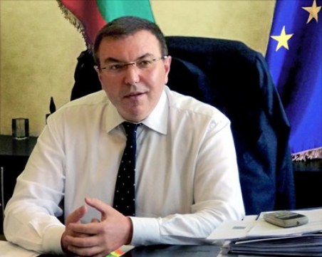 Разпределят 47 мобилни екипа за ваксинация