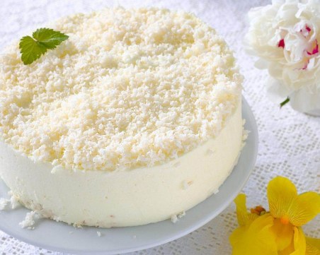 Бърза торта с кокос и банани, която не се пече