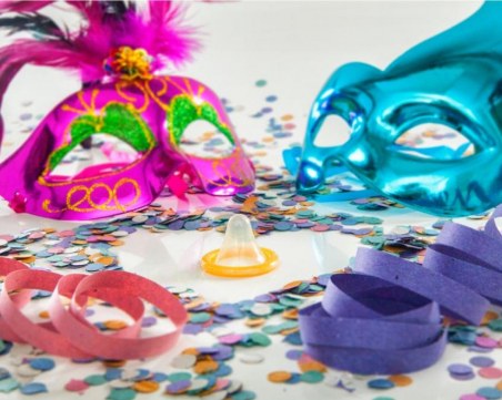 Над 50 души се включиха в секс парти в Брюксел! Полиция спря купона