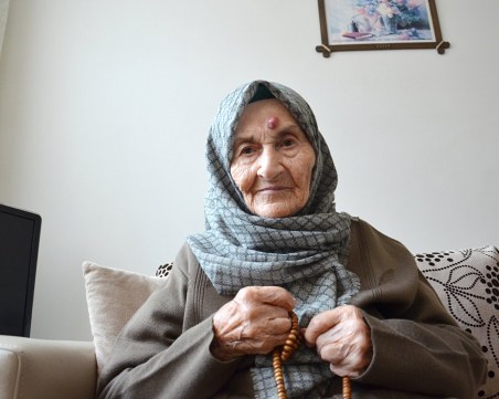 Жена на 105 преболедува COVID-19