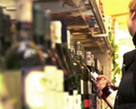 Жена задигна марково уиски от магазин в Пловдив, 