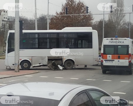 Линейка и автобус се блъснаха на Цариградско шосе